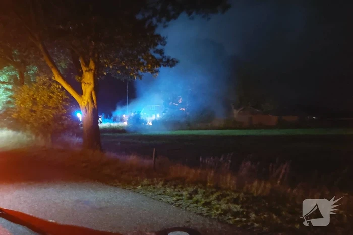 Leegstaande boerderij verwoest vanwege brand
