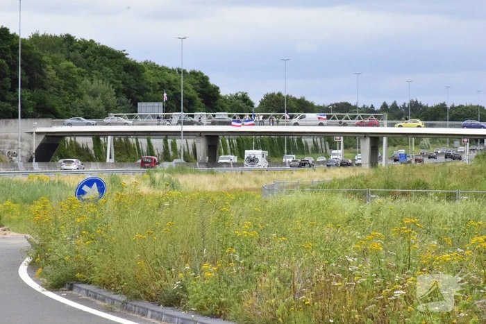 Protestactie op viaduct van snelweg