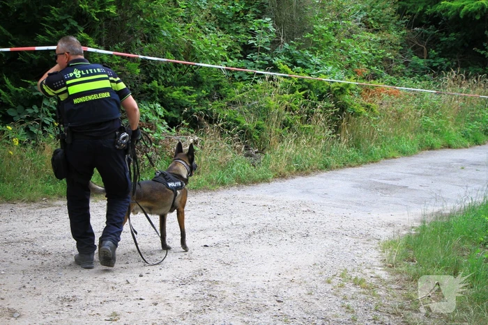 Overleden persoon aangetroffen bij bedrijf