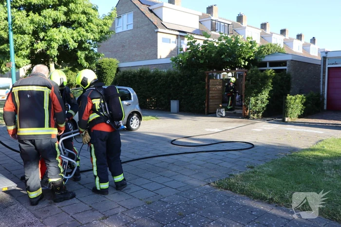 Persoon gewond bij woningbrand