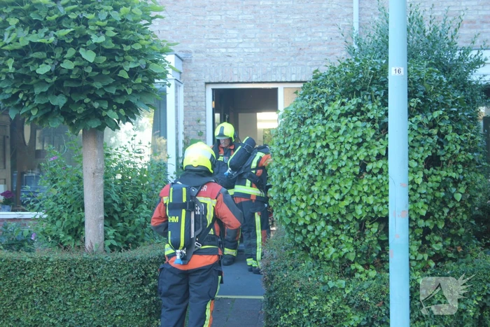 Persoon gewond bij woningbrand