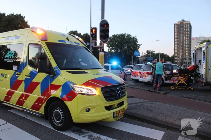 Persoon op straat doodgeschoten bij metrostation