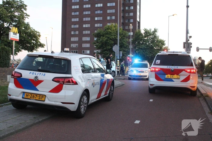 Persoon op straat doodgeschoten bij metrostation