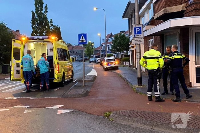 Scooterrijder gaat hard onderuit en raakt gewond