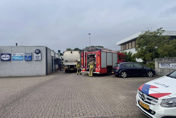 Vrachtwagen vat vlam