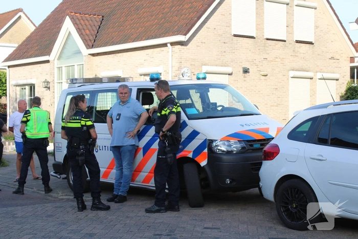 Twee overleden personen aangetroffen in woning