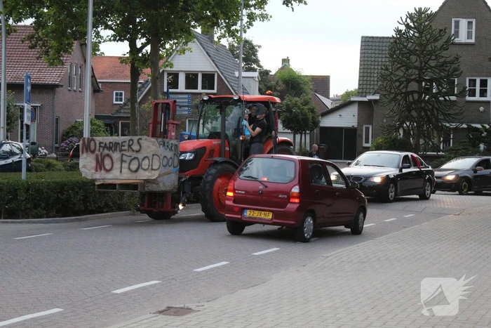 Wederom boeren in protestoptocht