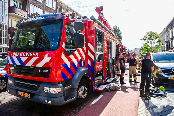Veel rook bij uitslaande woningbrand