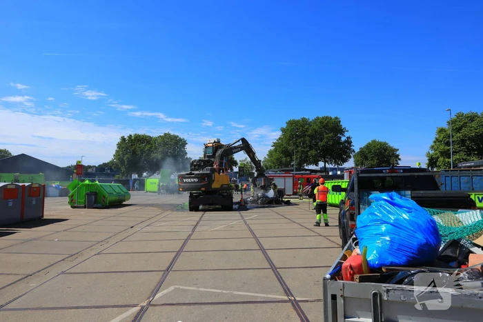 Brand in flinke container op afvalbrengstation Rova