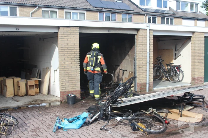 Uitslaande brand in garagebox
