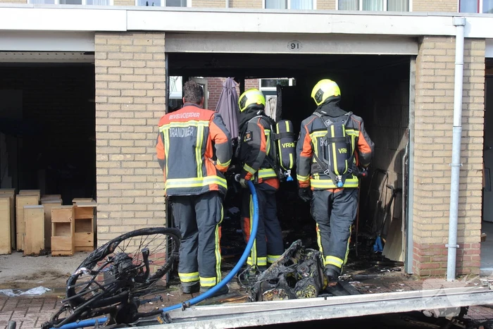 Uitslaande brand in garagebox
