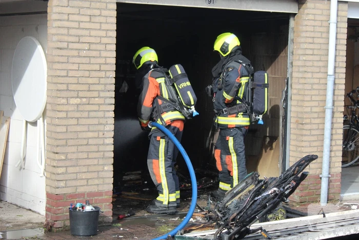 Uitslaande brand in garagebox