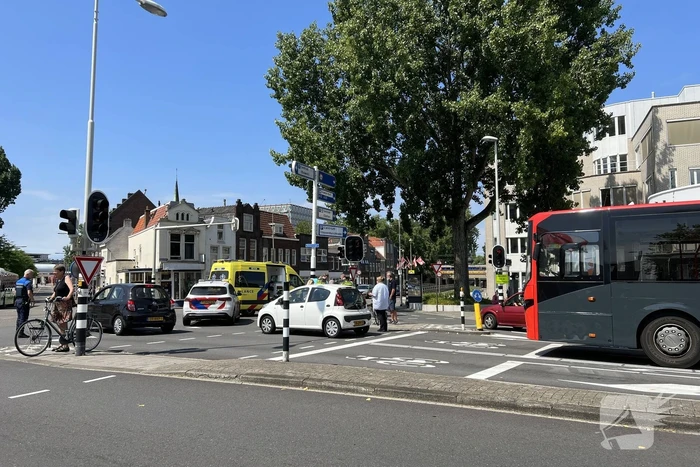 Fietser gewond bij aanrijding op kruising