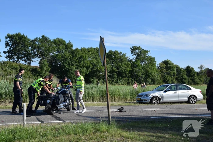 Motorrijder gewond bij ongeval met twee auto's