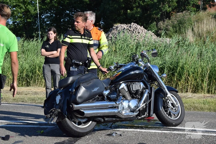 Motorrijder gewond bij ongeval met twee auto's