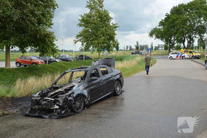 BMW volledig uitgebrand