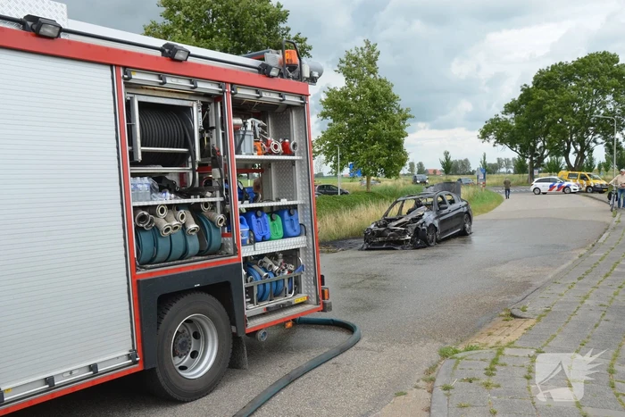 BMW volledig uitgebrand