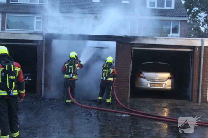 Flinke brand in meerdere garageboxen