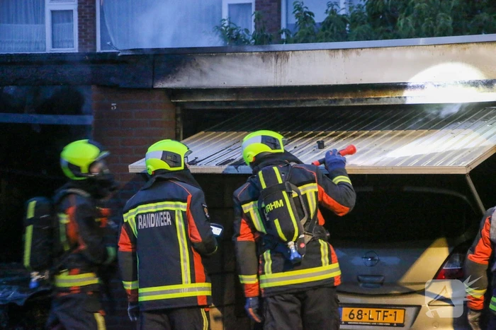 Flinke brand in meerdere garageboxen