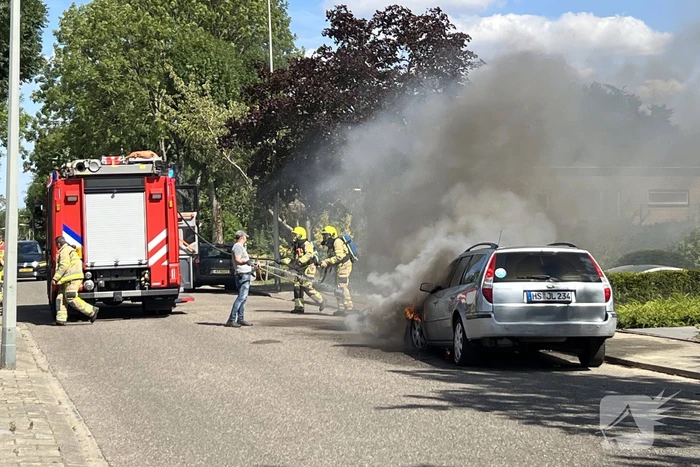 Auto verwoest vanwege brand