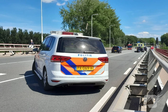 Motorrijder gewond bij botsing met auto