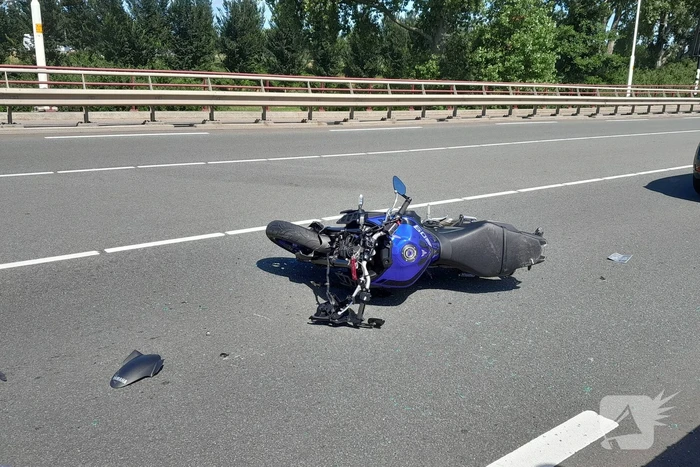 Motorrijder gewond bij botsing met auto