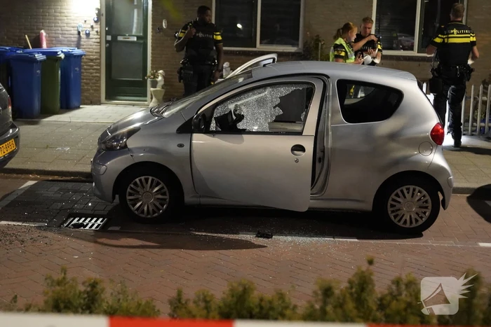 Gewonde bij schietpartij vanuit auto in woonwijk