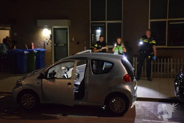Gewonde bij schietpartij vanuit auto in woonwijk