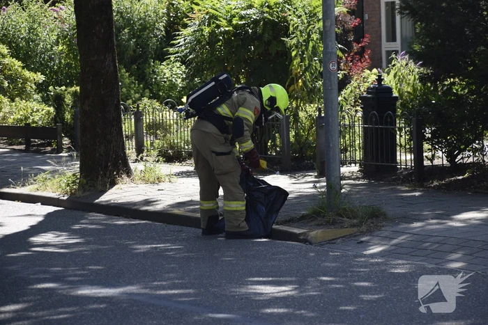 Brandweer doet onderzoek naar zak met onbekende stof