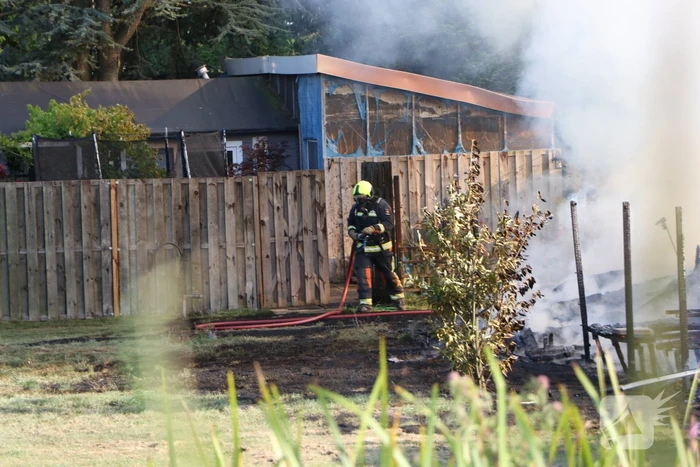 Uitslaande brand in caravan