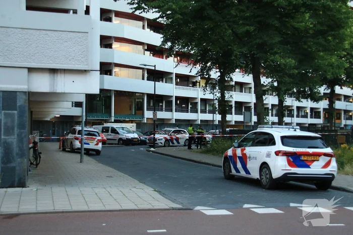 Politie onderzoekt schietpartij op straat