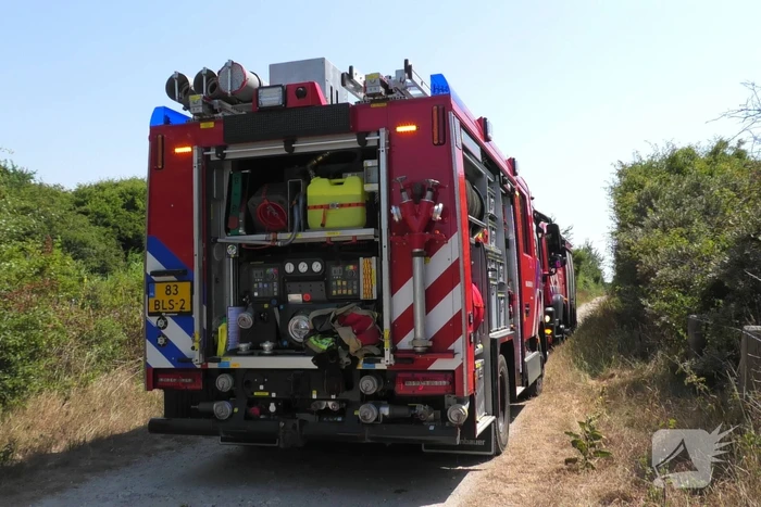 Brand op wandelpad in natuurgebied snel gedoofd