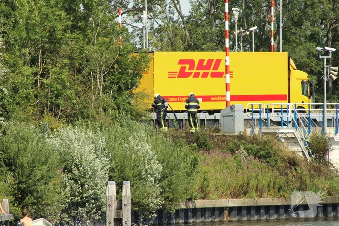 Brand naast Kruiswaterbrug geblust