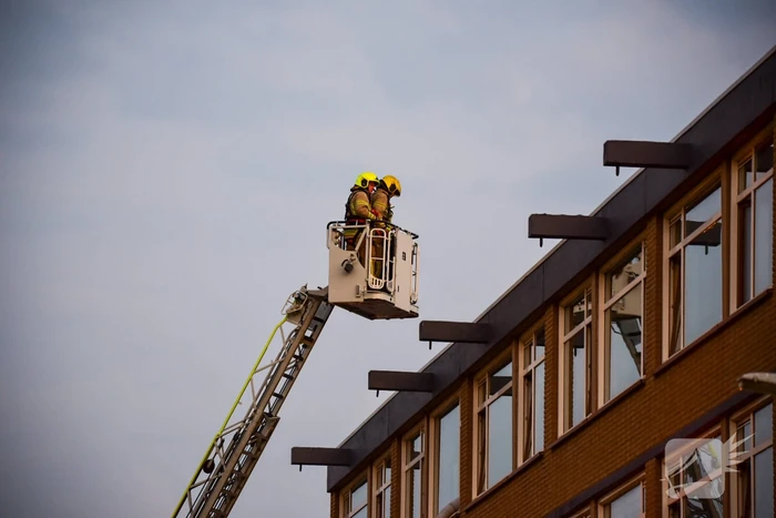 Woning beschoten en explosief aangetroffen