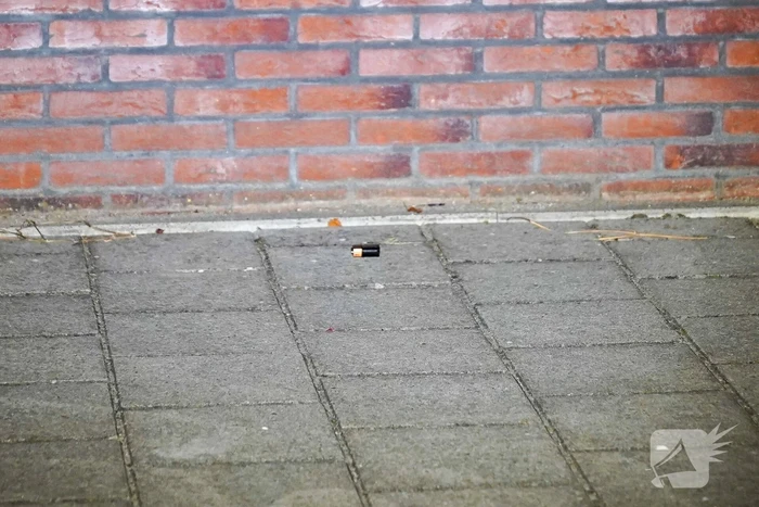 Explosief ontploft bij voordeur van woning