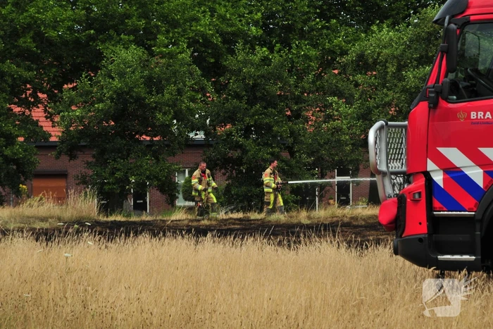 Voorbijrijdende brandweer ontdekt heidebrand