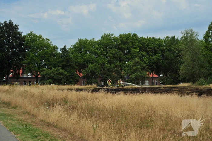 Voorbijrijdende brandweer ontdekt heidebrand