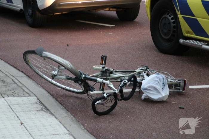 Fietser gewond bij aanrijding met auto