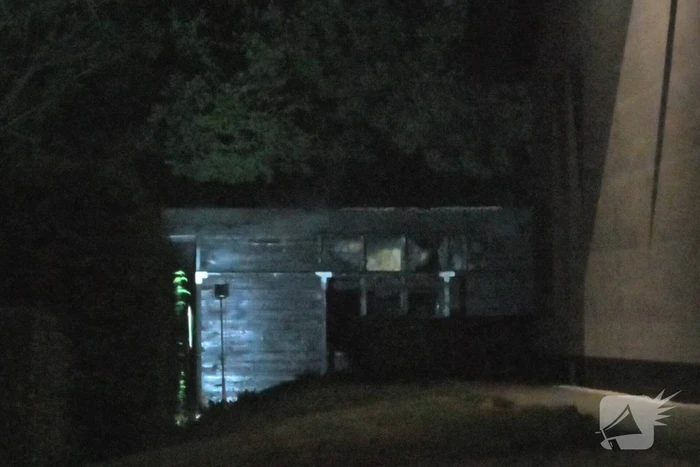 Brand in schuur snel onder controle