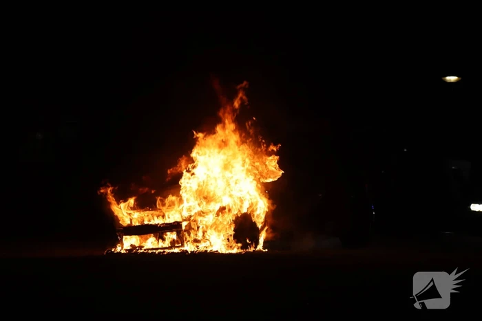 Auto verwoest vanwege brand