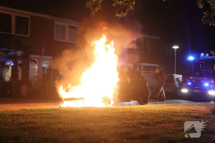 Auto verwoest vanwege brand