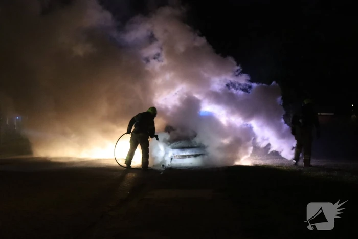 Auto verwoest vanwege brand