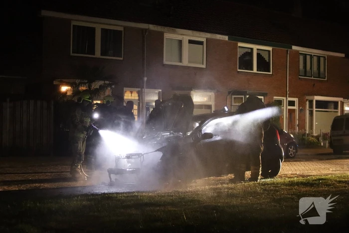 Auto verwoest vanwege brand