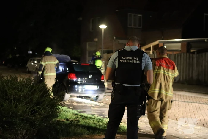 Auto verwoest vanwege brand