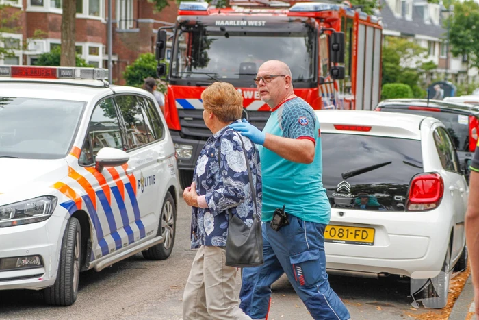 Automobiliste belandt in voortuin van woning