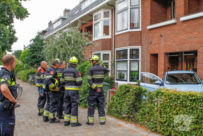 Automobiliste belandt in voortuin van woning
