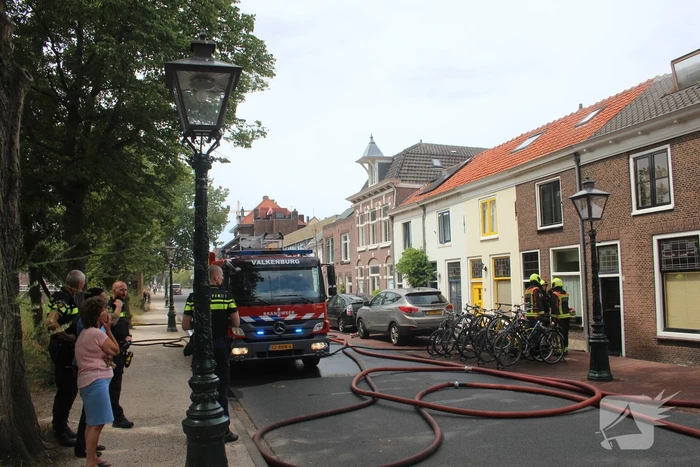 Flinke rookontwikkeling bij dakbrand