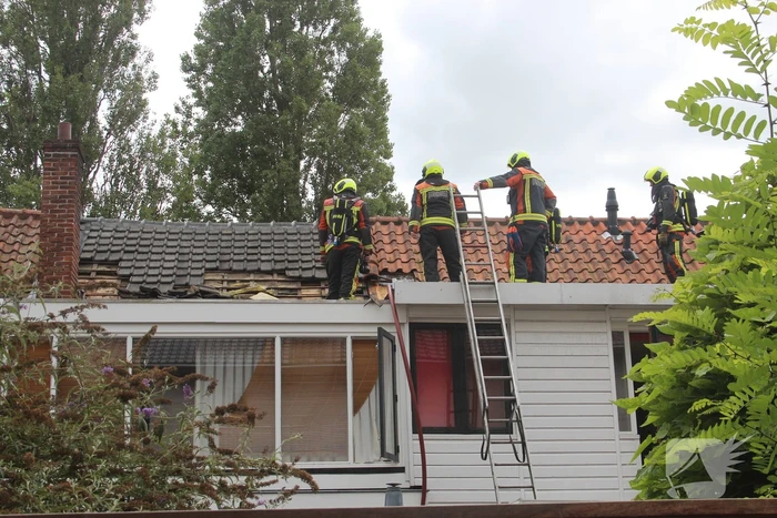 Flinke rookontwikkeling bij dakbrand