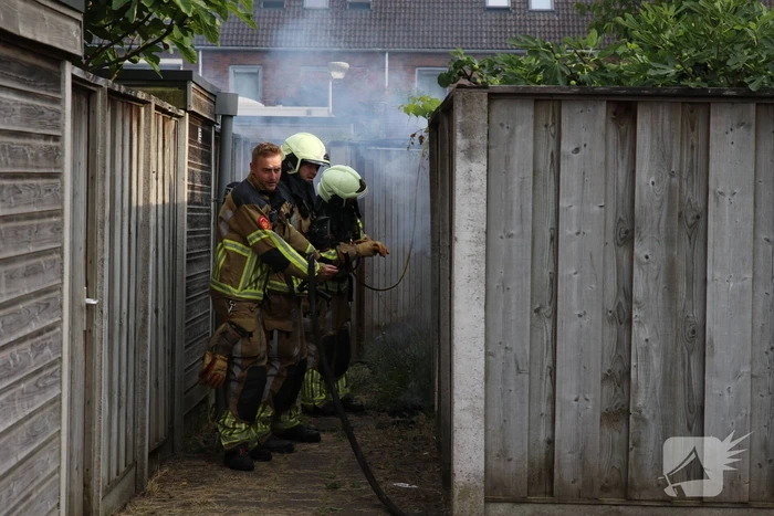 Schuurbrand snel onder controle