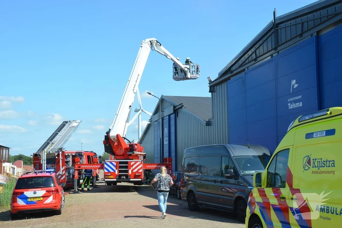 Brand op boot in loods snel geblust